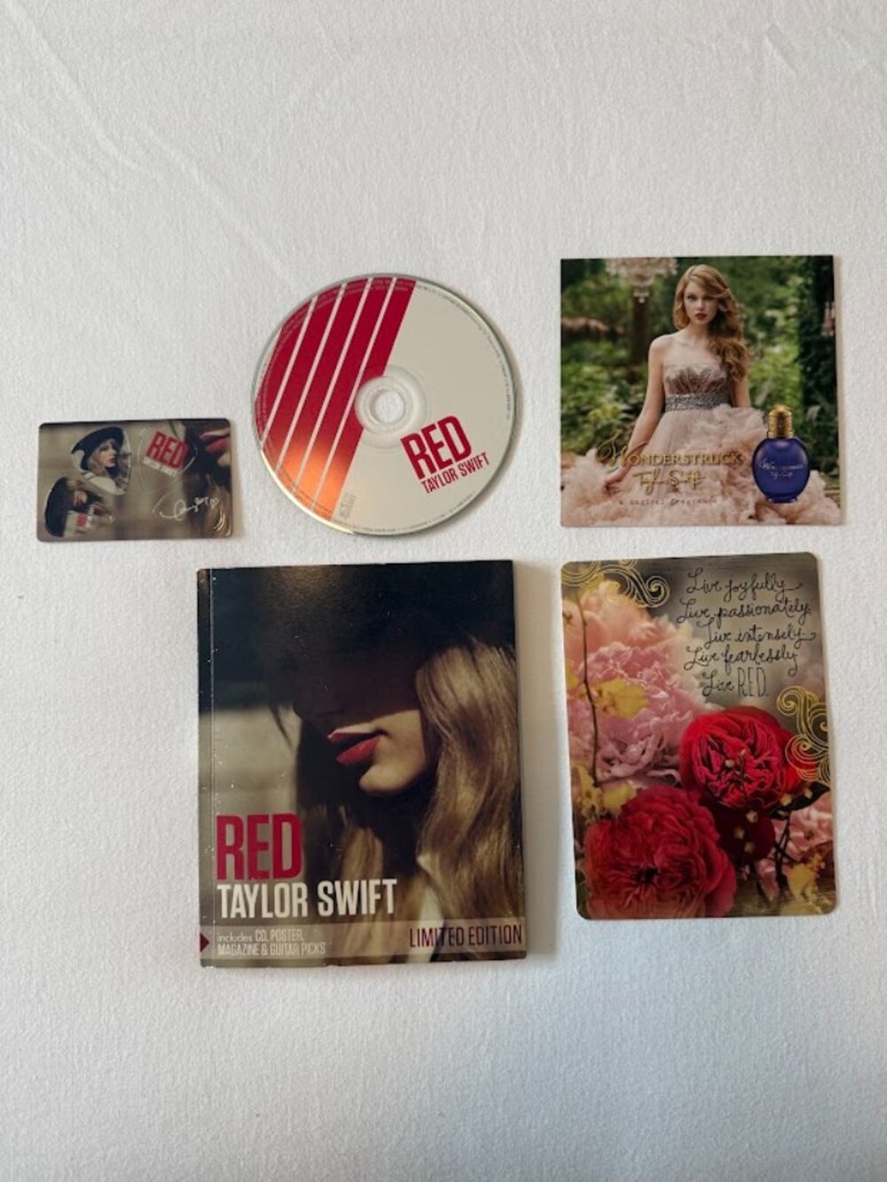 Taylor Swift RED Zinepak (2012)
